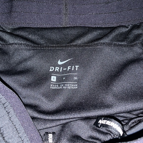 Brand New Nike Running Shorts - Picture 3 of 6